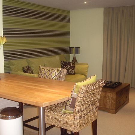Portland Apartments เชลเทนแฮม ภายนอก รูปภาพ