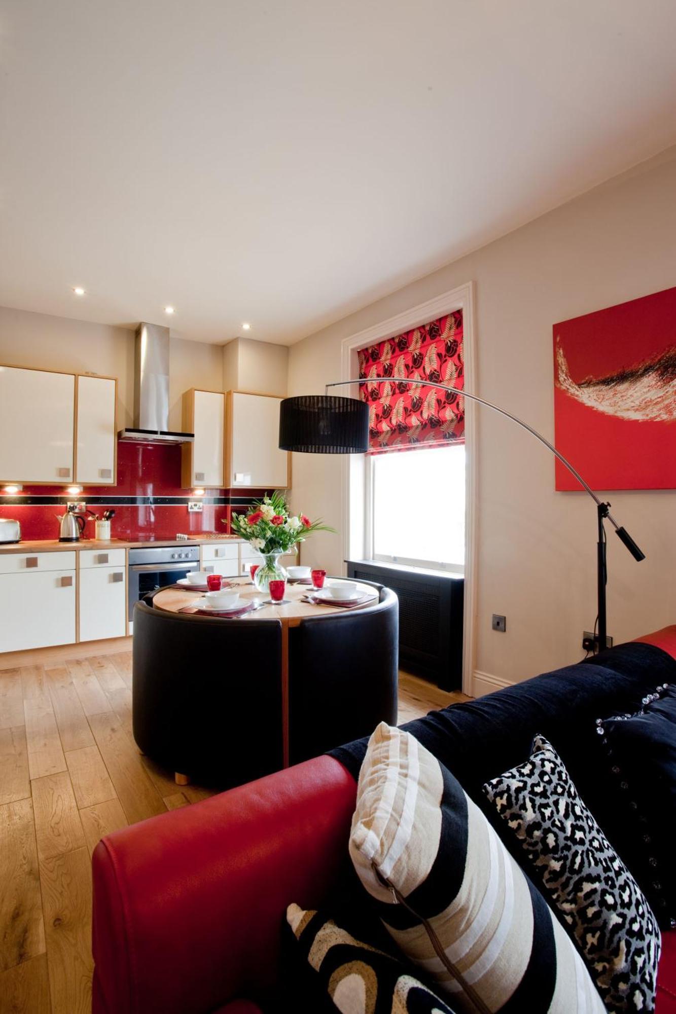 Portland Apartments เชลเทนแฮม ภายนอก รูปภาพ
