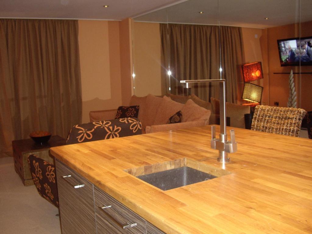 Portland Apartments เชลเทนแฮม ห้อง รูปภาพ